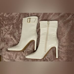 Journee Boots